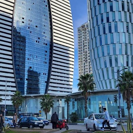 Black Sea Apartments Alliance Palace Батуми Екстериор снимка