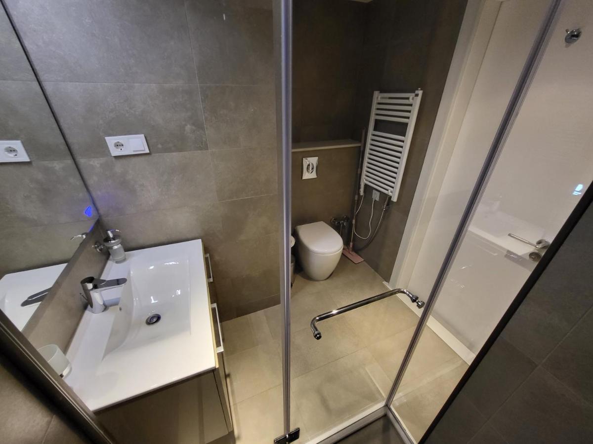 Black Sea Apartments Alliance Palace Батуми Екстериор снимка