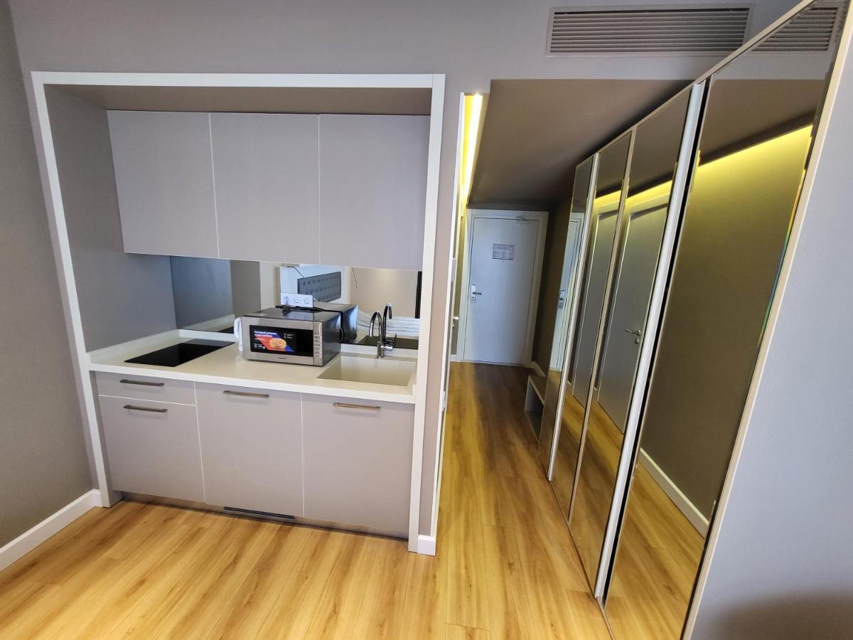 Black Sea Apartments Alliance Palace Батуми Екстериор снимка