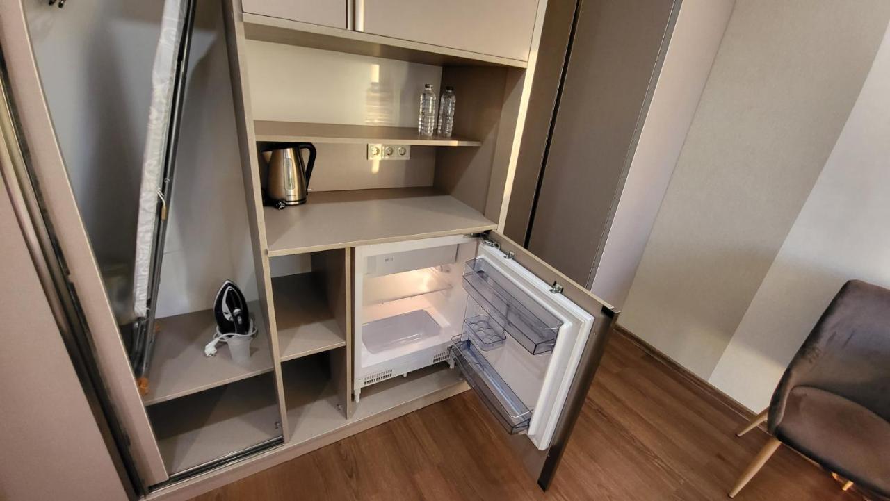 Black Sea Apartments Alliance Palace Батуми Екстериор снимка